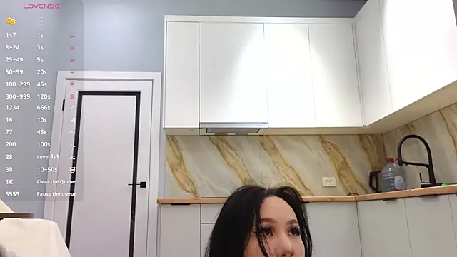 lunajii online show from 04-13-26, 01:55