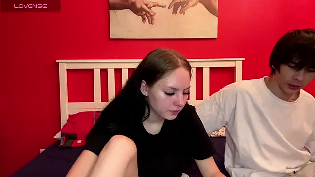 Snapshot of flowerscouple chatting on 09-30-25, 04:06 flowerscouple online show from 09-30-25, 04:06