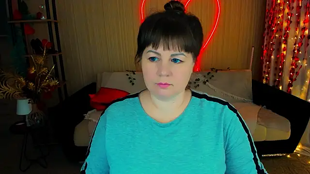 CrystaalStaar online show from 03-19-26, 06:34