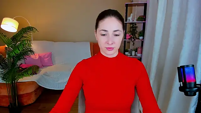 Snapshot of SensitiveSooul chatting on 10-15-25, 04:34 SensitiveSooul online show from 10-15-25, 04:34