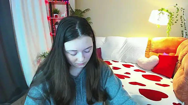 AlluringLookk online show from 04-14-26, 04:35