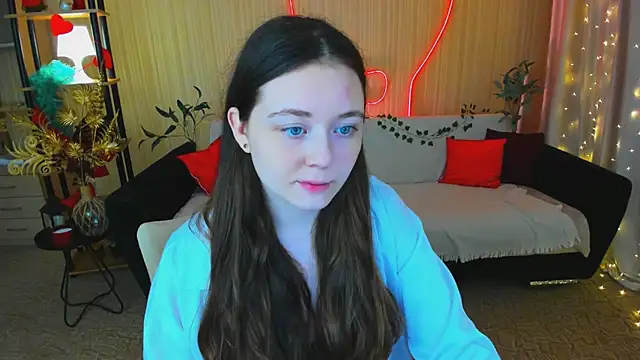 Snapshot of AlluringLookk chatting on 04-19-26, 04:28 AlluringLookk online show from 04-19-26, 04:28
