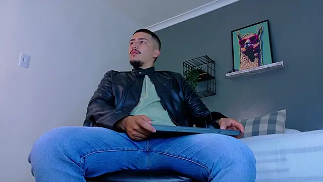 MrFox   online show from 03-06-26, 11:39