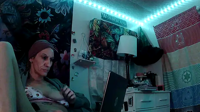 gypsyadventures1 online show from 11-22-25, 06:45