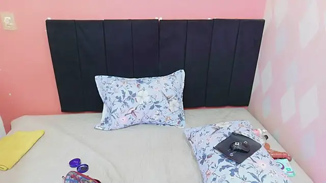 curvybrunnett online show from 04-09-26, 12:10