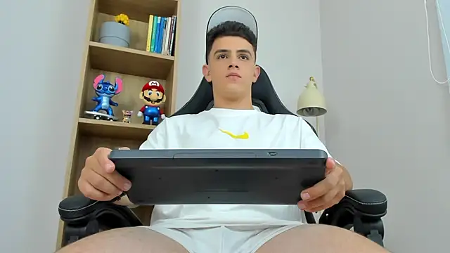 Mikecooper online show from 04-08-26, 12:10