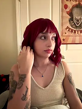 CharmingMaddie online show from 12-21-25, 06:42