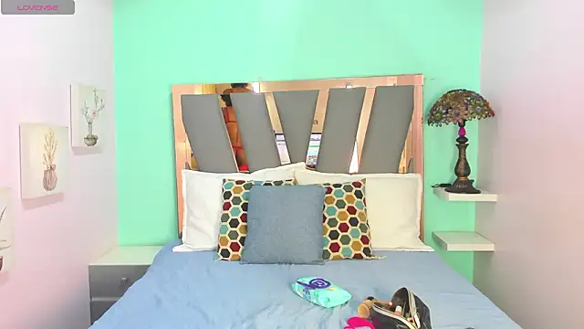 Violett Salvatore online show from 02-07-26, 09:29