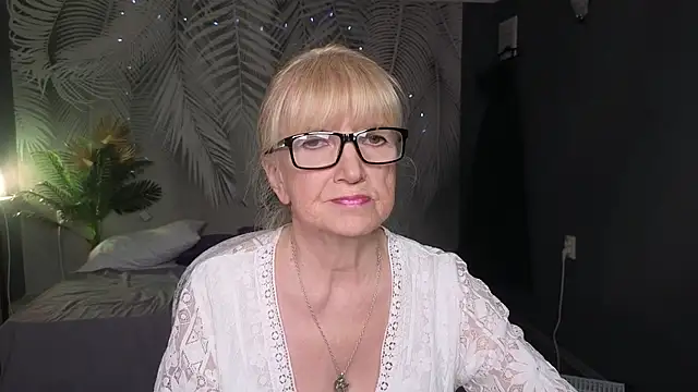 Sabina Ros online show from 04-17-26, 07:22