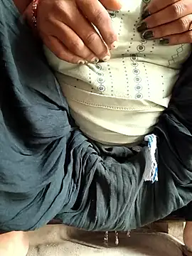 Love-pari077 online show from 02-25-26, 01:59