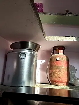 Love-pari077 online show from 04-17-26, 01:52