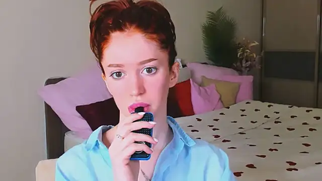 Snapshot of ChristinaConteeree chatting on 05-04-26, 03:24 ChristinaConteeree online show from 05-04-26, 03:24