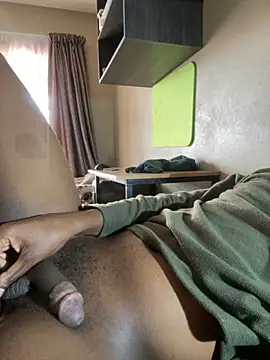 hardboyi03 online show from 09-10-25, 09:53