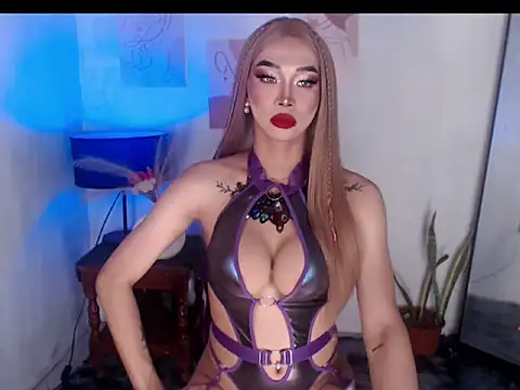 Snapshot of SexyhotasianKendra chatting on 10-17-25, 12:47 SexyhotasianKendra online show from 10-17-25, 12:47