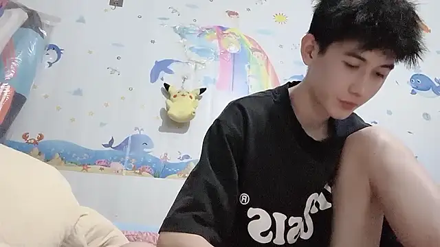 Snapshot of xiaojie2563 chatting on 10-21-25, 04:08 xiaojie2563 online show from 10-21-25, 04:08