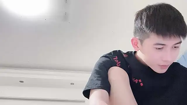 Snapshot of xiaojie2563 chatting on 08-07-26, 11:01 xiaojie2563 online show from 08-07-26, 11:01