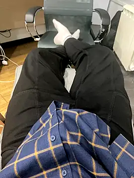 Snapshot of Yammy_AssHole chatting on 10-19-25, 07:25 Yammy AssHole online show from 10-19-25, 07:25