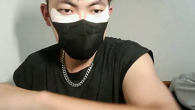 Snapshot of bigbb101011 chatting on 09-28-25, 01:44 bigbb101011 online show from 09-28-25, 01:44