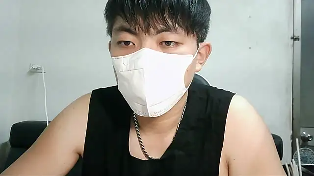 Snapshot of bigbb101011 chatting on 10-13-25, 02:39 bigbb101011 online show from 10-13-25, 02:39