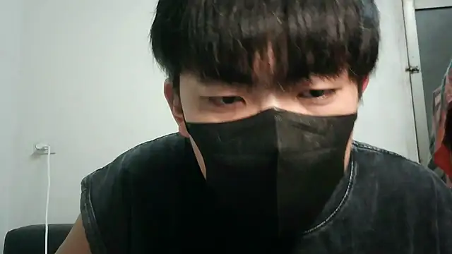 bigbb101011 online show from 11-18-25, 02:32