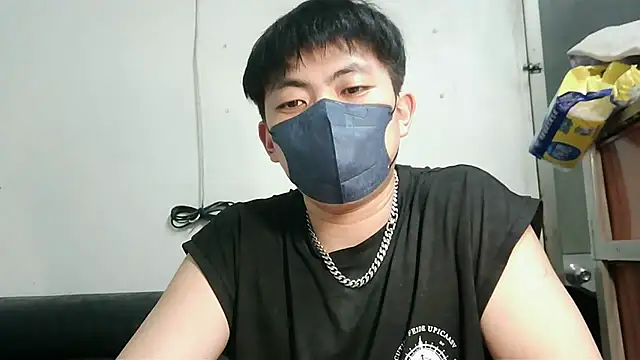 Snapshot of bigbb101011 chatting on 01-18-26, 04:11 bigbb101011 online show from 01-18-26, 04:11