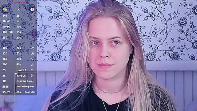 Snapshot of AngelAnty chatting on 04-24-26, 01:13 AngelAnty online show from 04-24-26, 01:13