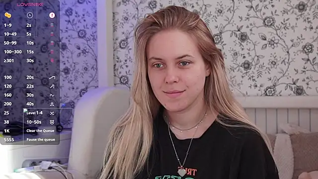 Snapshot of AngelAnty chatting on 05-01-26, 02:10 AngelAnty online show from 05-01-26, 02:10