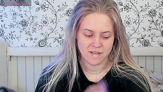 Snapshot of AngelAnty chatting on 05-17-26, 05:09 AngelAnty online show from 05-17-26, 05:09