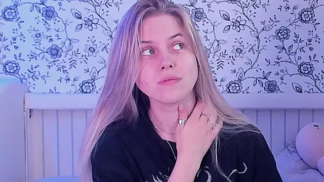 Snapshot of AngelAnty chatting on 05-20-26, 03:07 AngelAnty online show from 05-20-26, 03:07