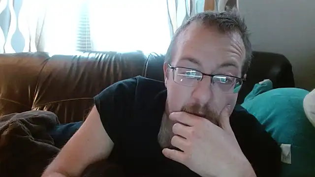 Snapshot of MEAT4urGRILL chatting on 12-01-25, 05:18 MEAT4urGRILL online show from 12-01-25, 05:18