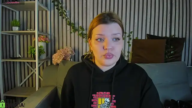 Michele Greenn online show from 02-28-26, 01:06