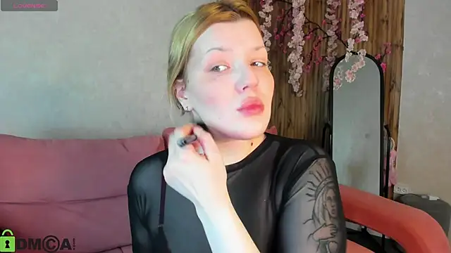 Michele Greenn online show from 03-20-26, 01:10