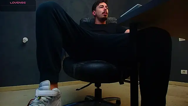 EnzoRace online show from 11-05-25, 06:02