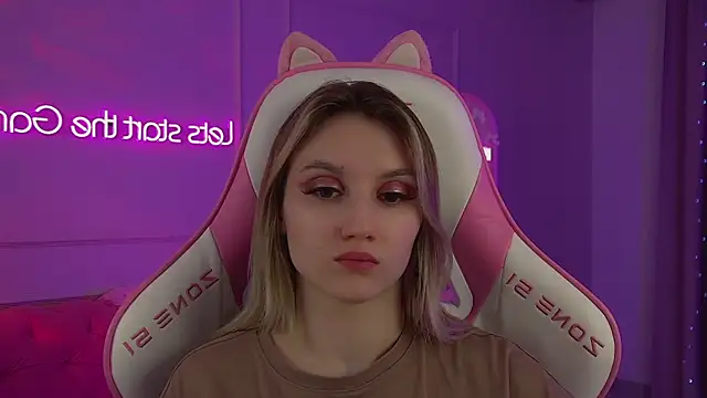 Snapshot of StacyEvances chatting on 03-02-26, 05:08 StacyEvances online show from 03-02-26, 05:08