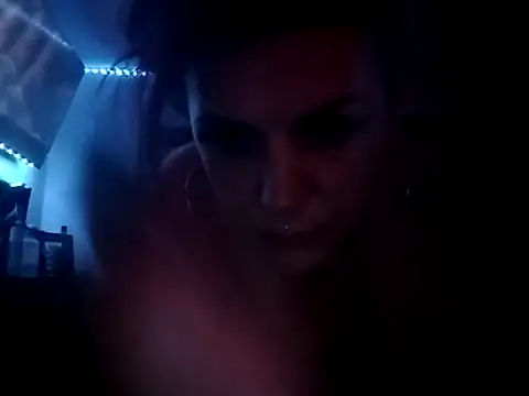 Snapshot of gypsyriot chatting on 09-25-25, 09:35 gypsyriot online show from 09-25-25, 09:35