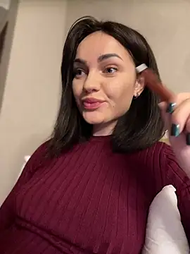 SaraLow online show from 04-17-26, 09:45