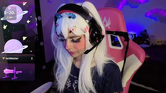 larah uwu online show from 12-02-25, 12:43