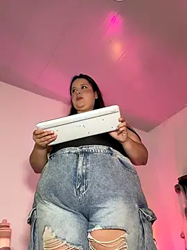 SamanthaDiamonds  online show from 10-24-25, 12:30