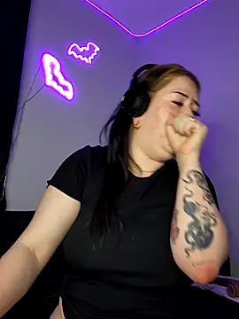 HarleyDemon666 online show from 11-23-25, 04:34