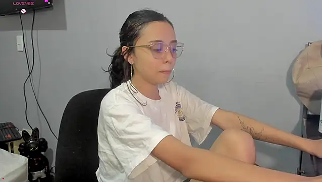 Snapshot of brisazanes chatting on 07-18-26, 03:54 brisazanes online show from 07-18-26, 03:54