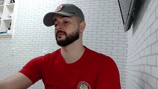 Snapshot of BombeiroHotx chatting on 11-06-25, 11:37 BombeiroHotx online show from 11-06-25, 11:37