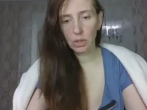 CandiCole online show from 10-24-25, 05:26