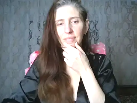 CandiCole online show from 12-17-25, 05:02