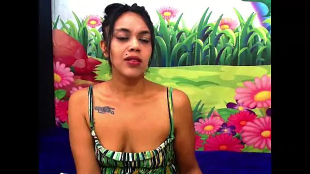 indiandesire4u69 online show from 10-25-25, 08:58