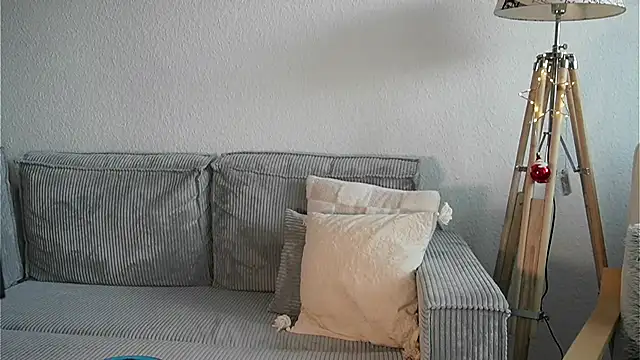 LucyxLou online show from 01-07-26, 01:46