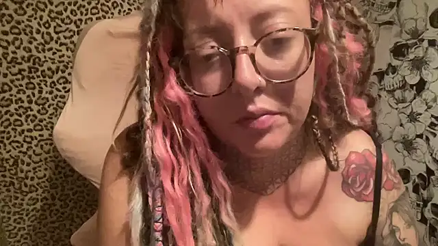 Snapshot of Aubrey-18XX chatting on 07-20-26, 01:09 Aubrey-18XX online show from 07-20-26, 01:09