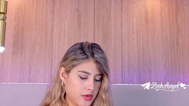 Snapshot of ZoehAngel chatting on 04-19-26, 01:54 ZoehAngel online show from 04-19-26, 01:54