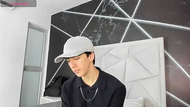 AerumChae online show from 05-20-26, 12:22