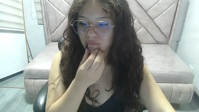 Velvet Moon V online show from 03-03-26, 07:42