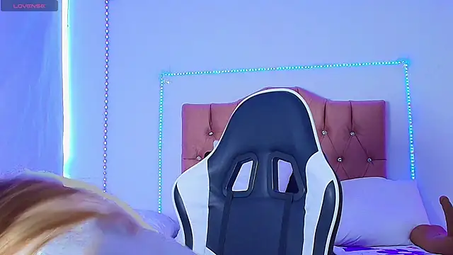 naomi diamond  online show from 05-05-26, 11:29